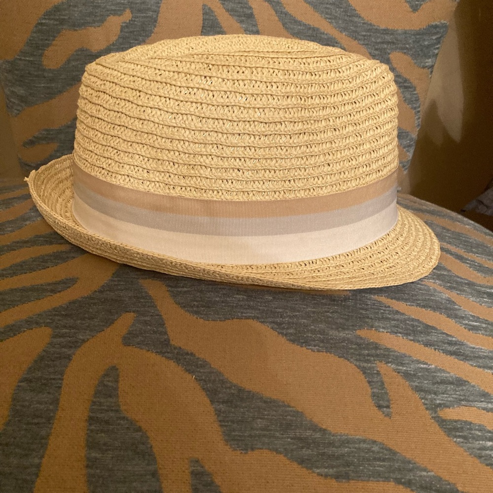 Fidura hat